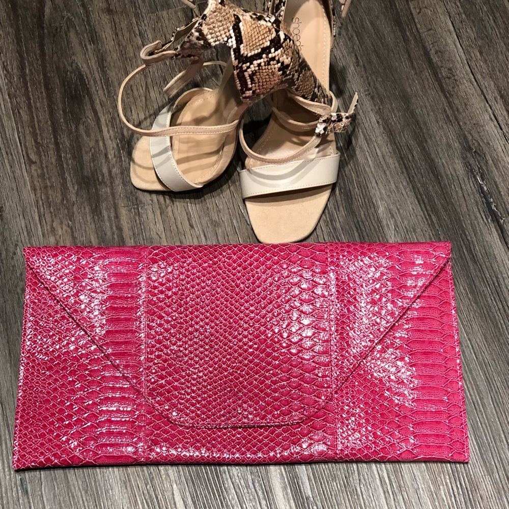 Pink Clutch - Picture 4 of 8